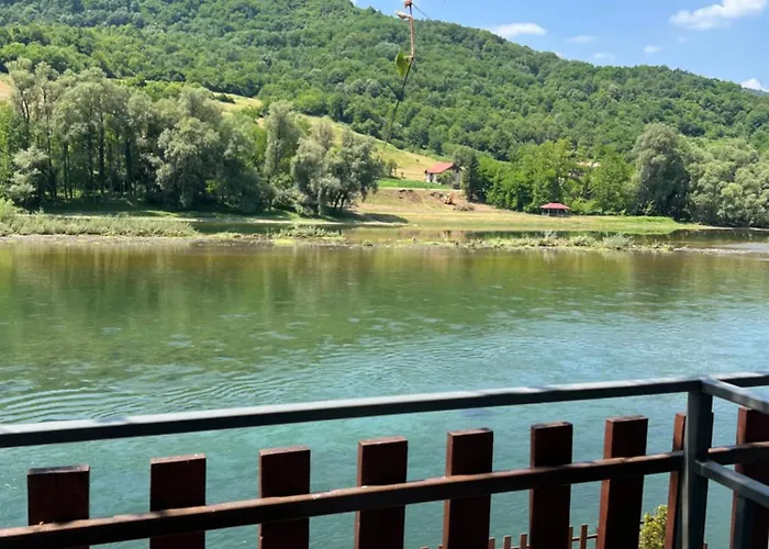 아파트 Zelenika Drina